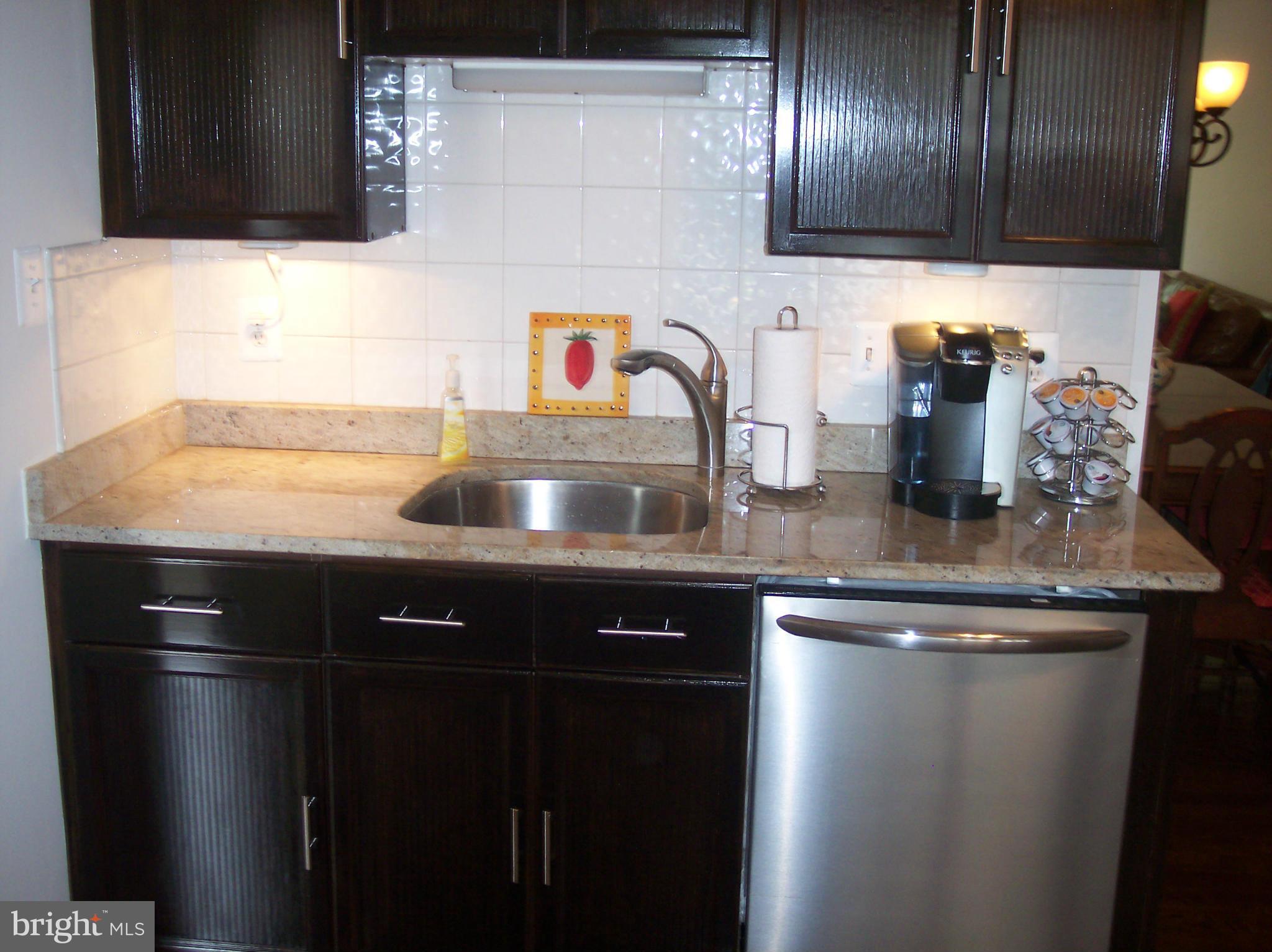 5657 Ridge View Drive Alexandria, VA 22310 - Photo 6 of 19 Kitchen