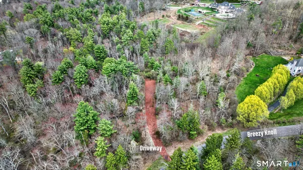 $375,000 | 10 Breezy Knoll, Avon, CT 06001