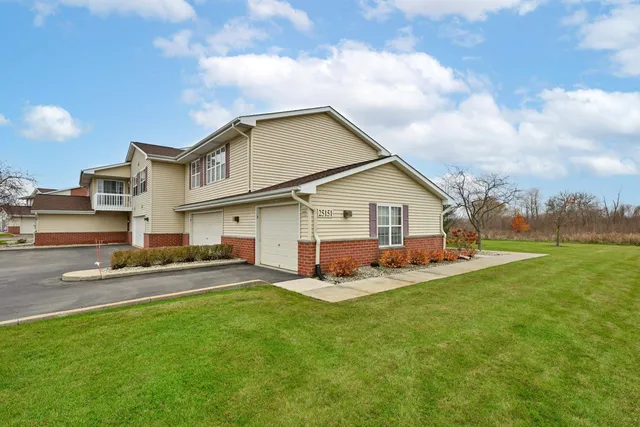 $169,900 | 25151 87th Street, Unit 113, Salem Lakes, WI 53168