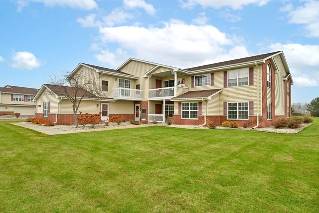 $169,900 | 25151 87th Street, Unit 113, Salem Lakes, WI 53168