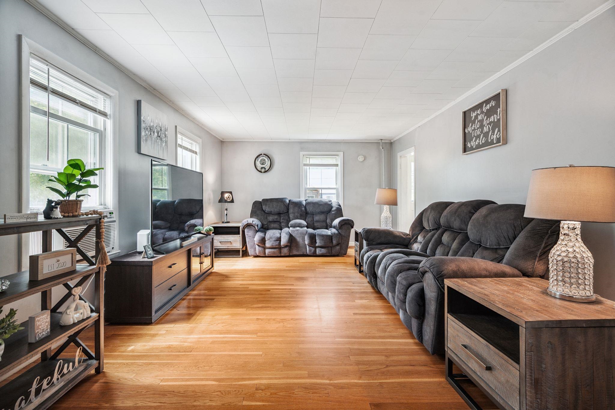 3 Nesmith Street Derry, NH 03038 - Photo 14 of 29