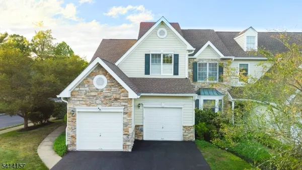 $900,000 | 66 Patriot Hill Drive, Unit 1, Bernards, NJ 07920