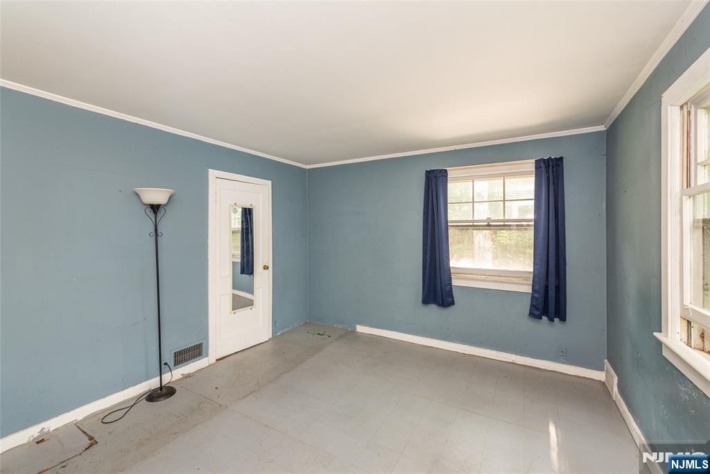 197 Snake Den Road Wanaque, NJ 07465 - Photo 12 of 18