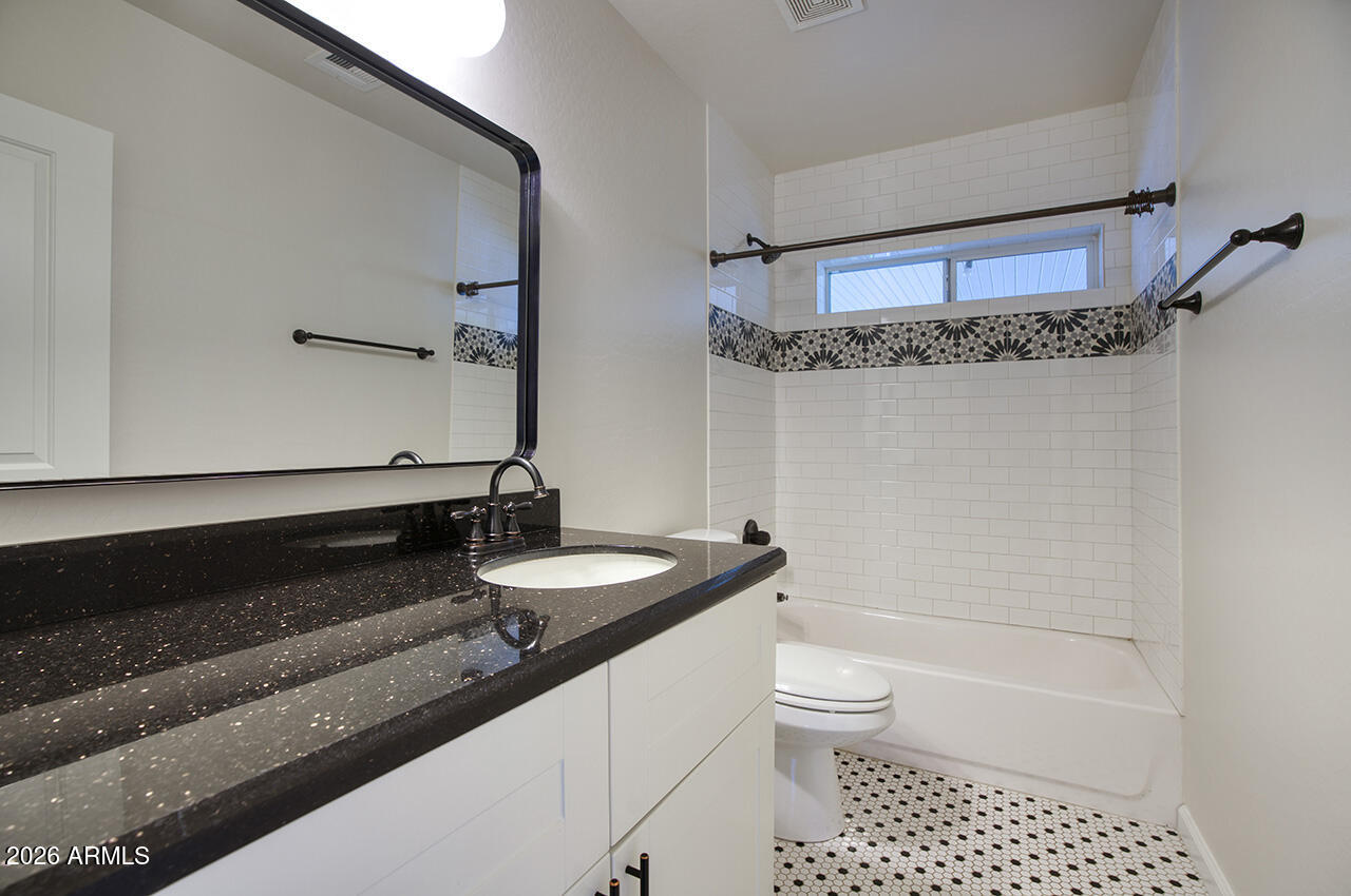 1550 East Cheery Lynn Road Phoenix, AZ 85014 - Photo 21 of 27 1550 E CHEERY LYNN Road