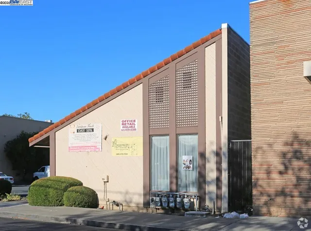 a view of a large building