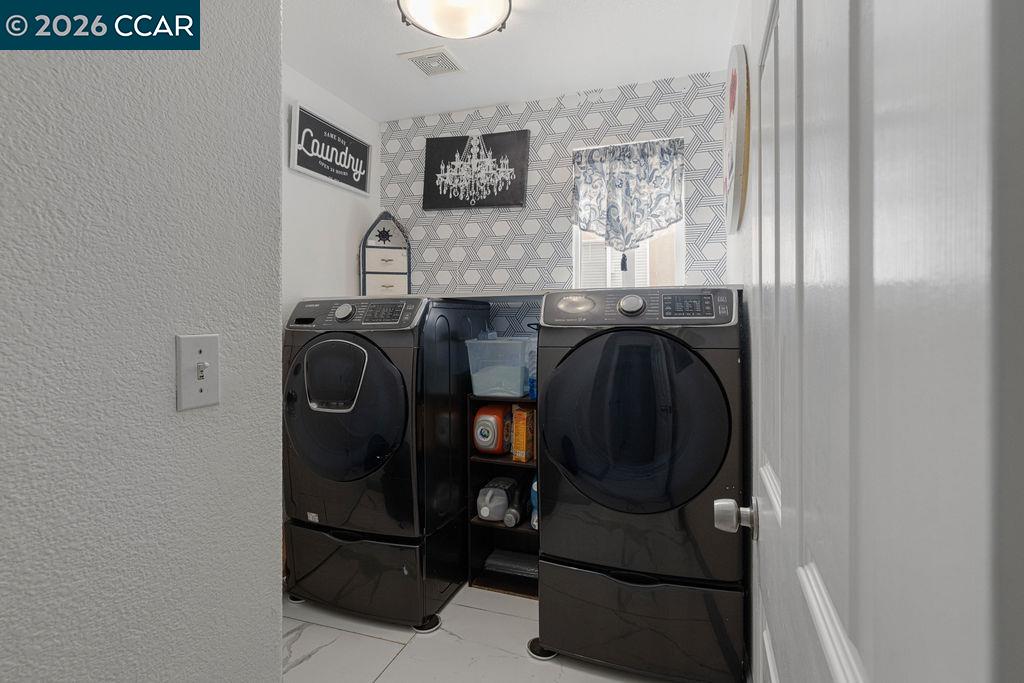 645 Anderson Way Rio Vista, CA 94571 - Photo 8 of 47 a view of washer and dryer