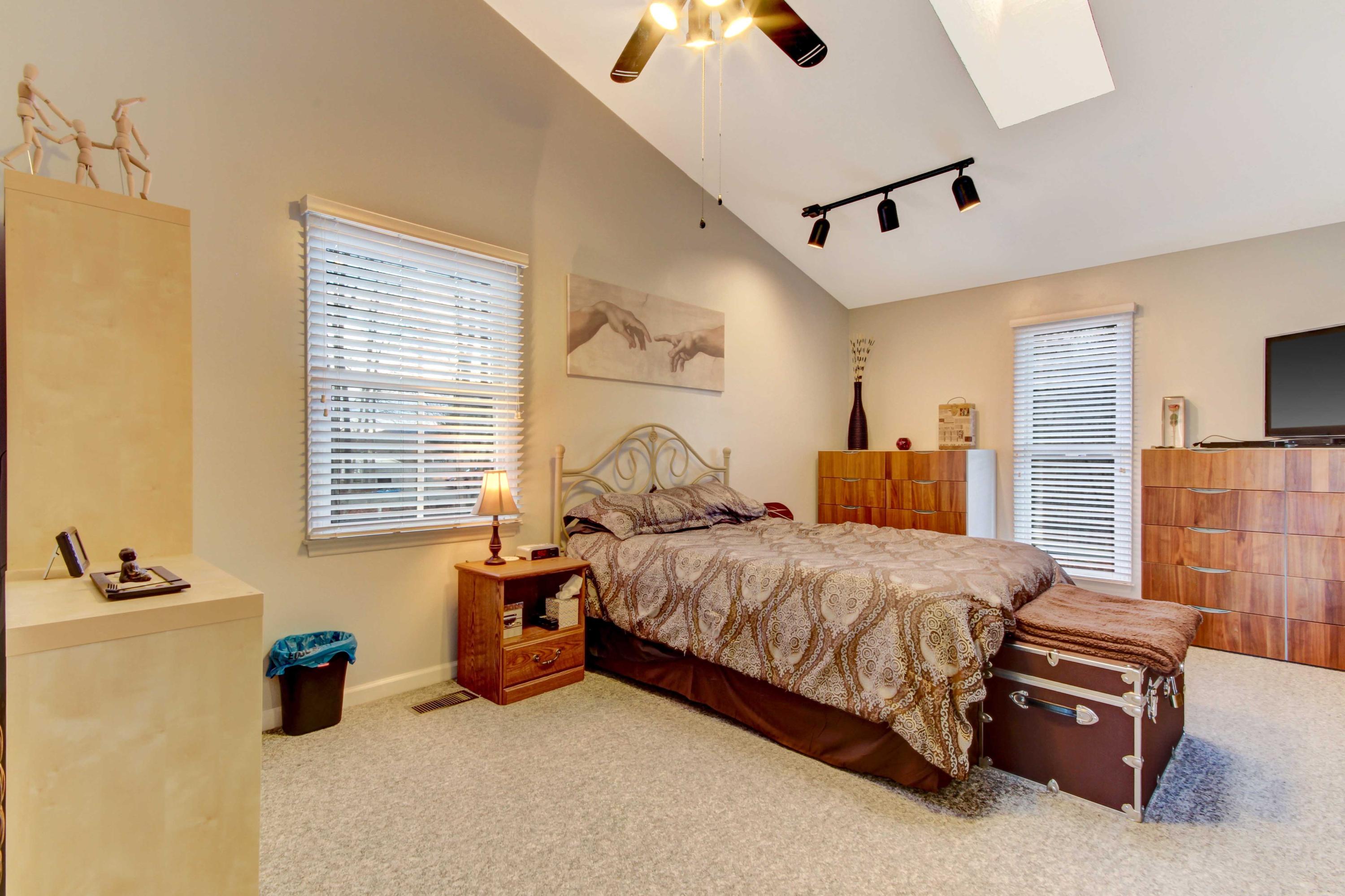 3355 Turner Branch Road Vinton, VA 24179 - Photo 13 of 58 a bedroom with a bed and ceiling fan