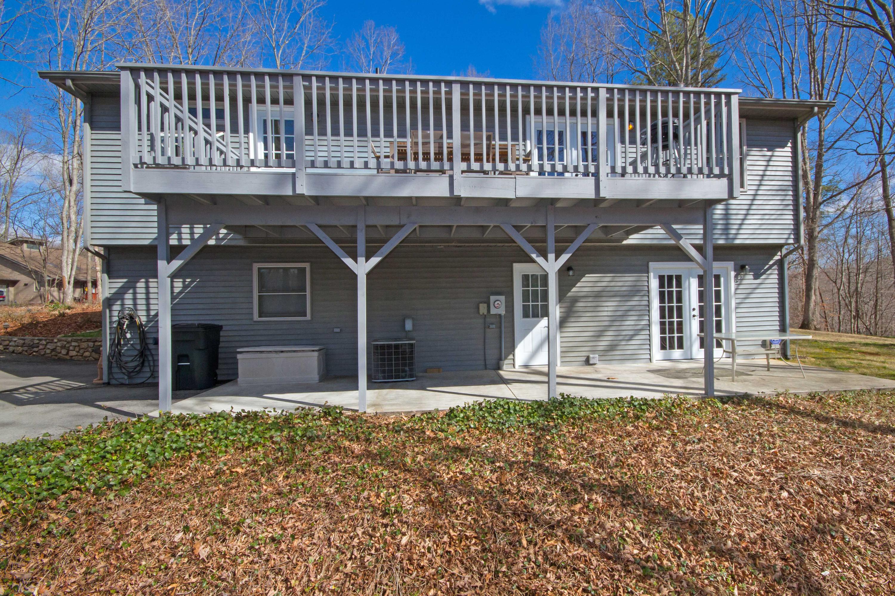 3355 Turner Branch Road Vinton, VA 24179 - Photo 34 of 58 a front view of a house with garden