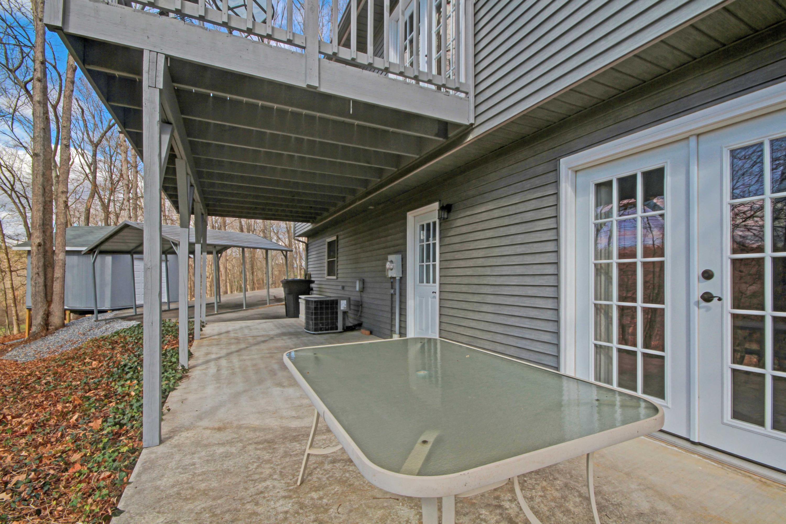 3355 Turner Branch Road Vinton, VA 24179 - Photo 48 of 58 a view of a backyard with seating space