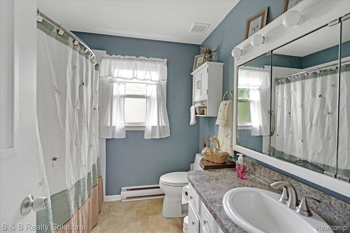 2651 Fish Lake Road Lapeer, MI 48446 - Photo 14 of 25