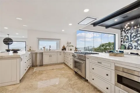 $3,950,000 | 1936 Carolina Avenue Northeast, St. Petersburg, FL 33703