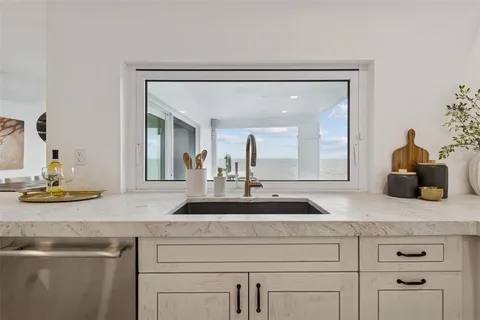 $3,950,000 | 1936 Carolina Avenue Northeast, St. Petersburg, FL 33703