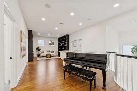 $3,950,000 | 1936 Carolina Avenue Northeast, St. Petersburg, FL 33703