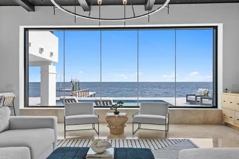 $3,950,000 | 1936 Carolina Avenue Northeast, St. Petersburg, FL 33703