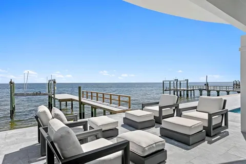 $3,950,000 | 1936 Carolina Avenue Northeast, St. Petersburg, FL 33703