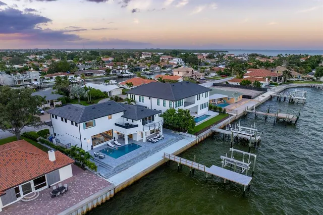 $4,500,000 | 1936 Carolina Avenue Northeast, St. Petersburg, FL 33703