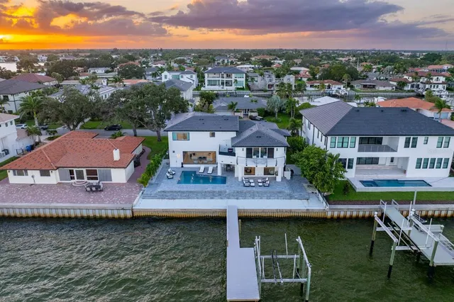 $4,500,000 | 1936 Carolina Avenue Northeast, St. Petersburg, FL 33703