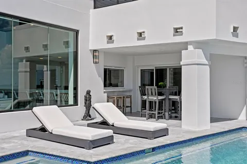 $3,950,000 | 1936 Carolina Avenue Northeast, St. Petersburg, FL 33703