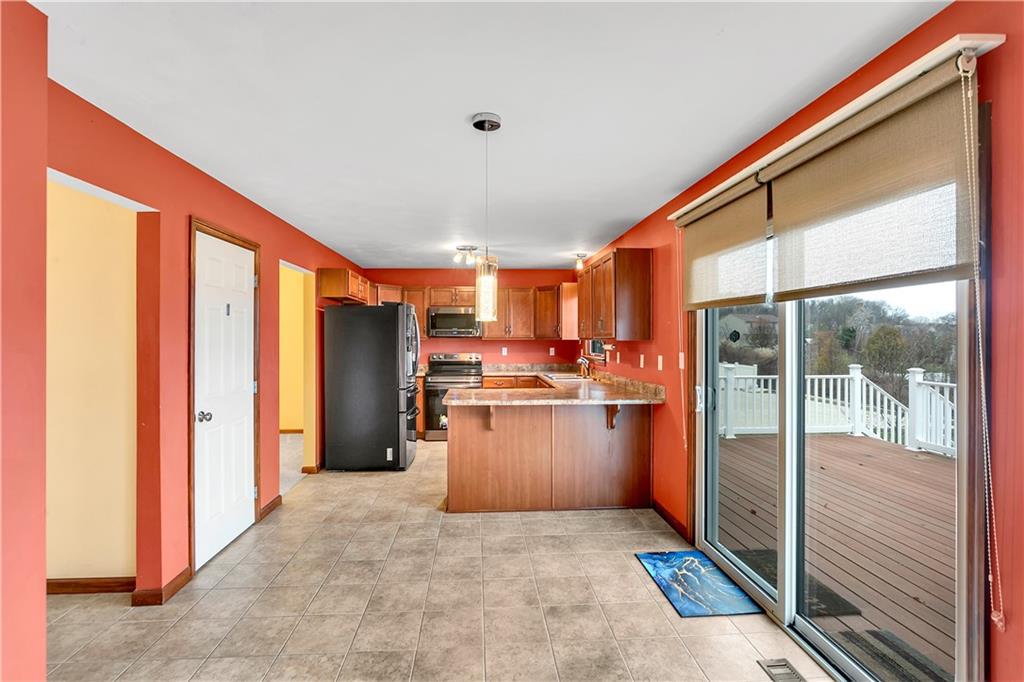 146 Rustic Ridge Drive Pittsburgh, PA 15239 - Photo 6 of 34 VIDEO