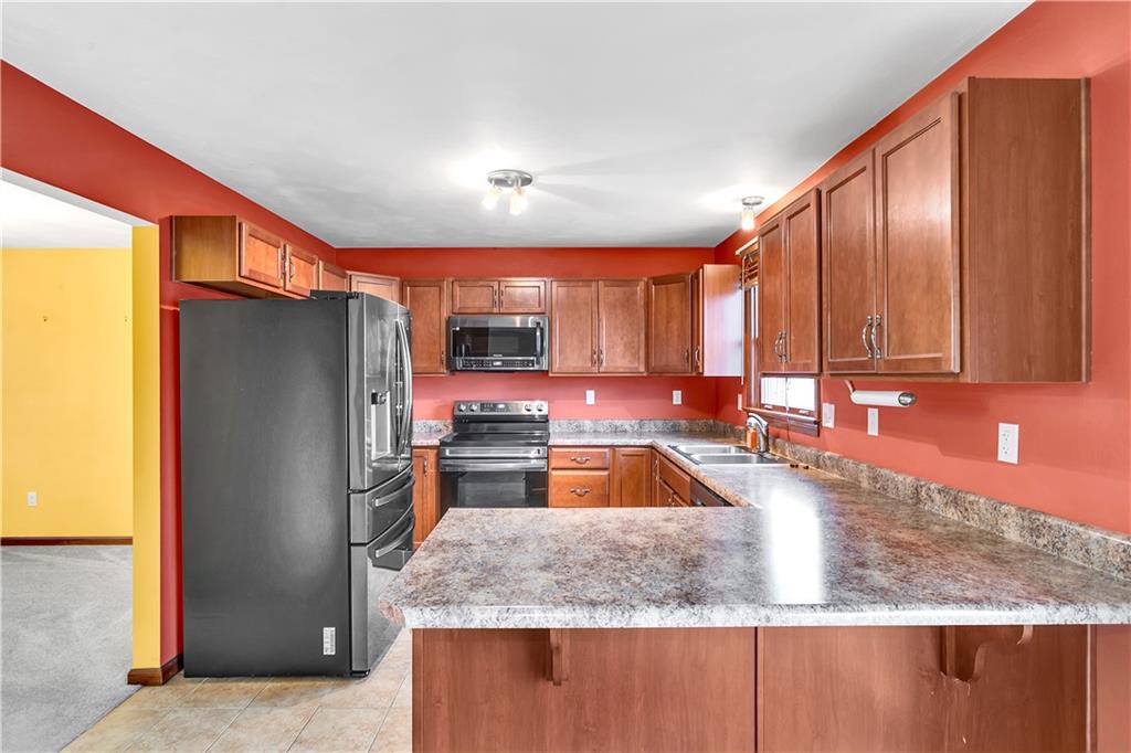 146 Rustic Ridge Drive Pittsburgh, PA 15239 - Photo 7 of 34 VIDEO