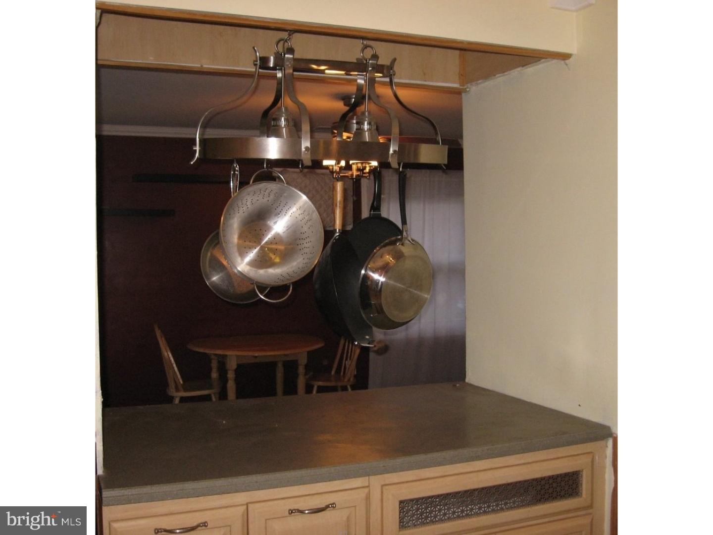 40 Valley Road Levittown, PA 19057 - Photo 2 of 22 Kitchen