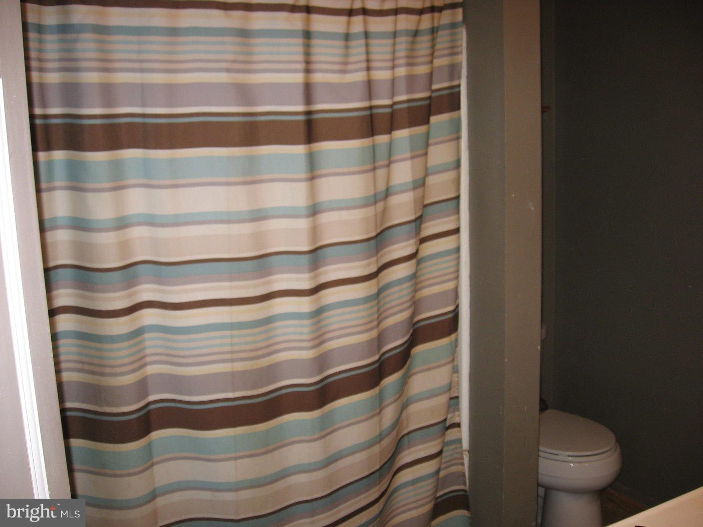 40 Valley Road Levittown, PA 19057 - Photo 15 of 22 Bathroom