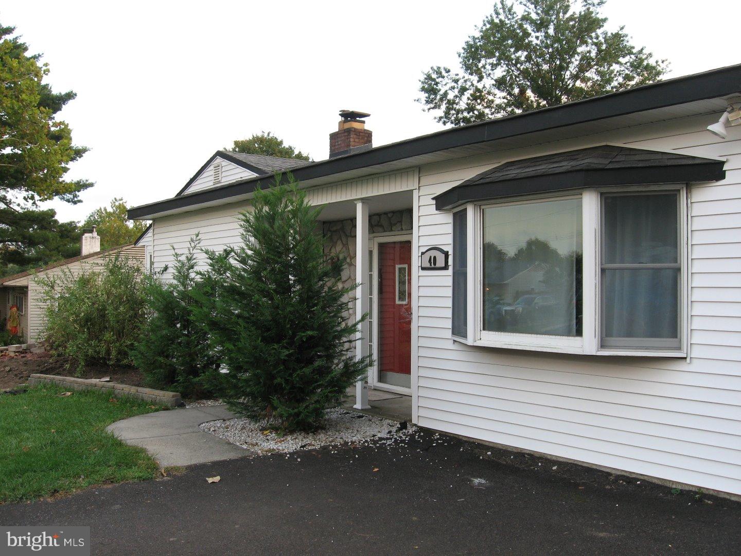 40 Valley Road Levittown, PA 19057 - Photo 4 of 22 Exterior Front