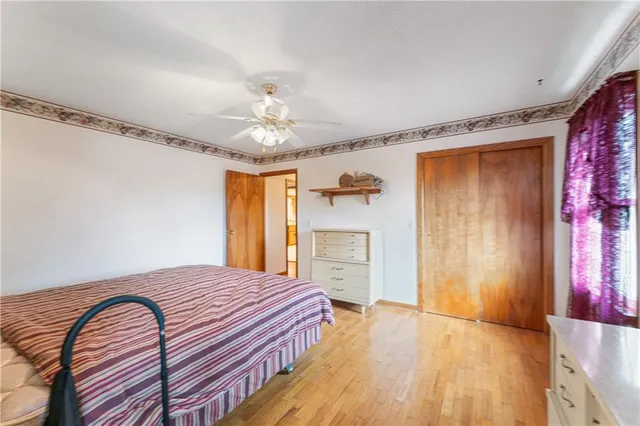 $325,000 | 915 South Locust Street, Sweet Springs, MO 65351