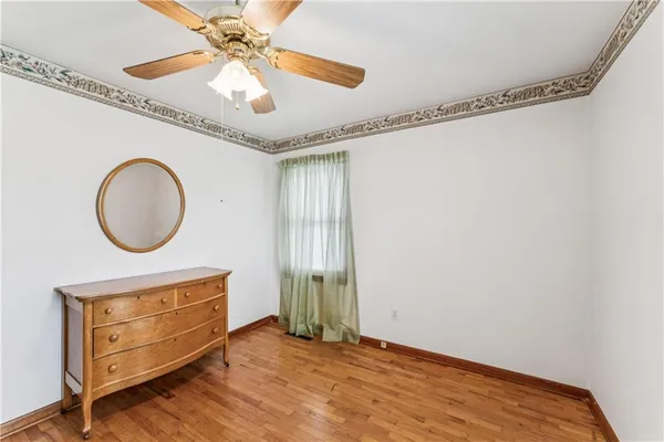 $319,500 | 915 South Locust Street, Sweet Springs, MO 65351