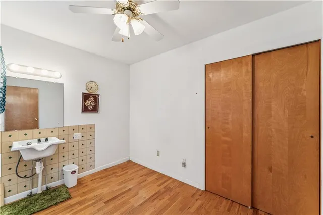 $325,000 | 915 South Locust Street, Sweet Springs, MO 65351