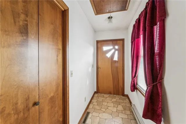 $325,000 | 915 South Locust Street, Sweet Springs, MO 65351