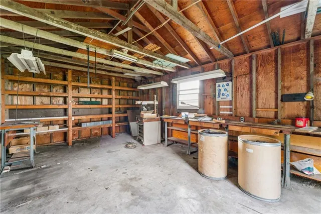 $325,000 | 915 South Locust Street, Sweet Springs, MO 65351