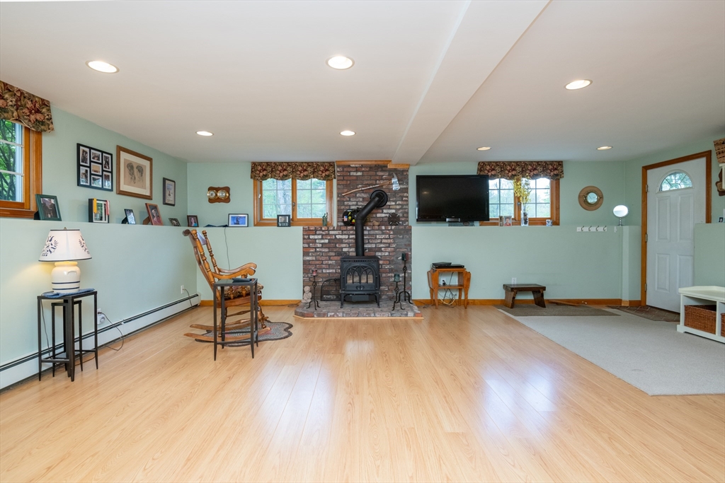 37 Colrain Road Topsfield, MA 01983 - Photo 11 of 42
