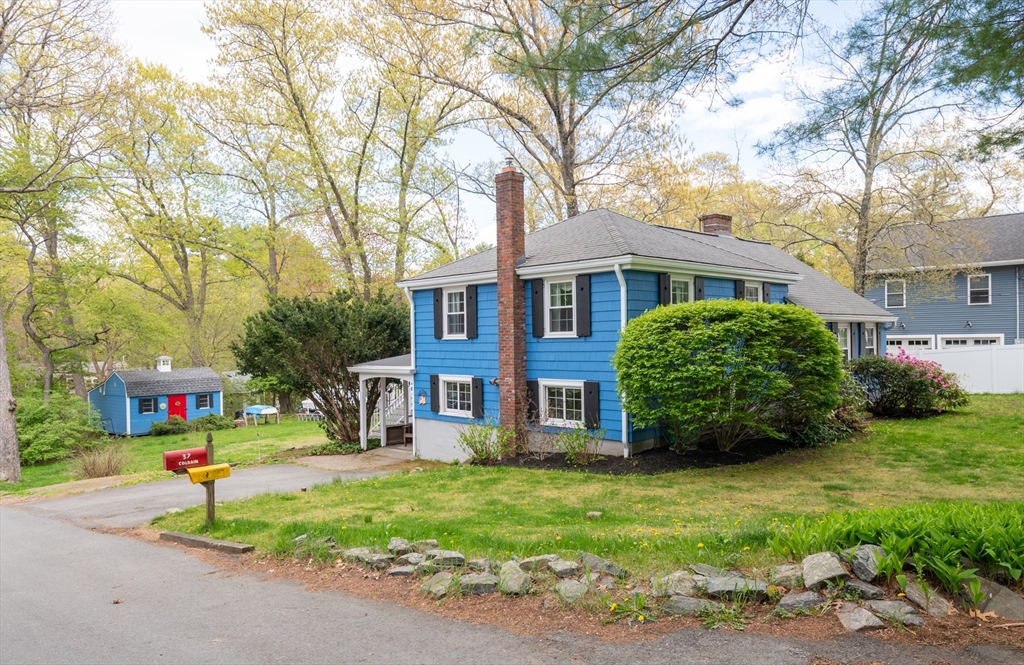 37 Colrain Road Topsfield, MA 01983 - Photo 3 of 42