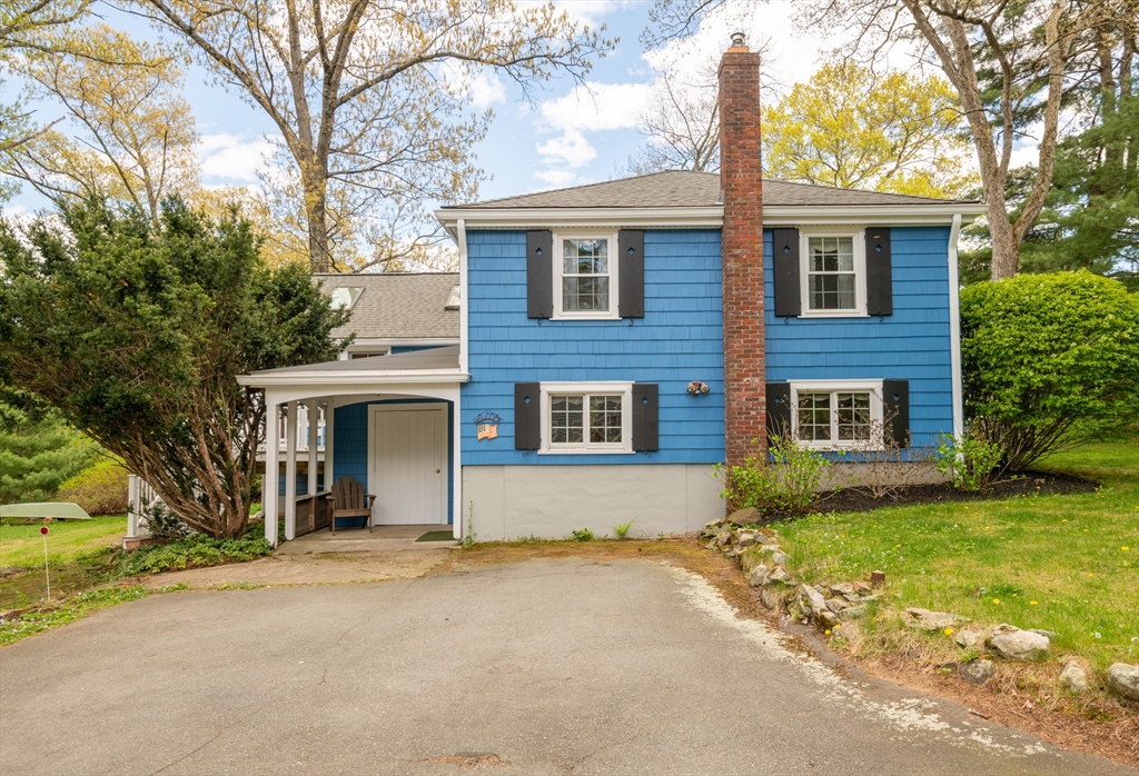 37 Colrain Road Topsfield, MA 01983 - Photo 4 of 42