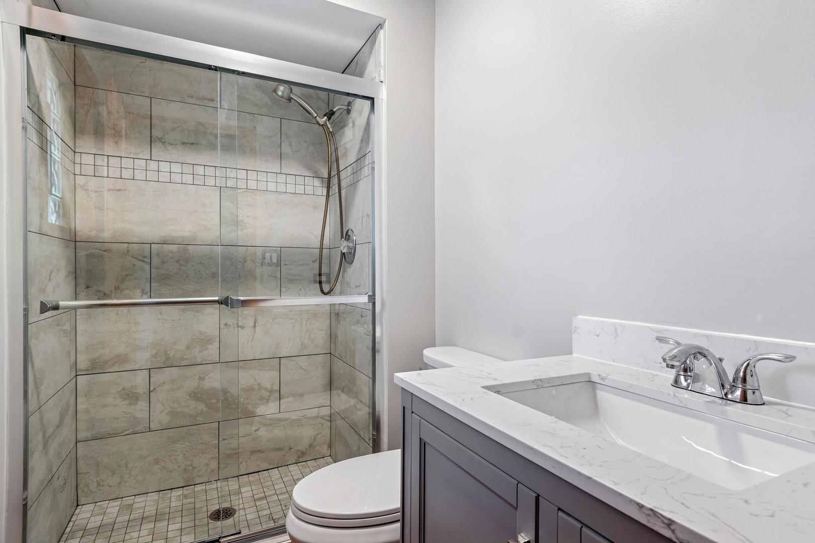 2417 Green Valley Road Darien, IL 60561 - Photo 12 of 21 Gallery Image 12