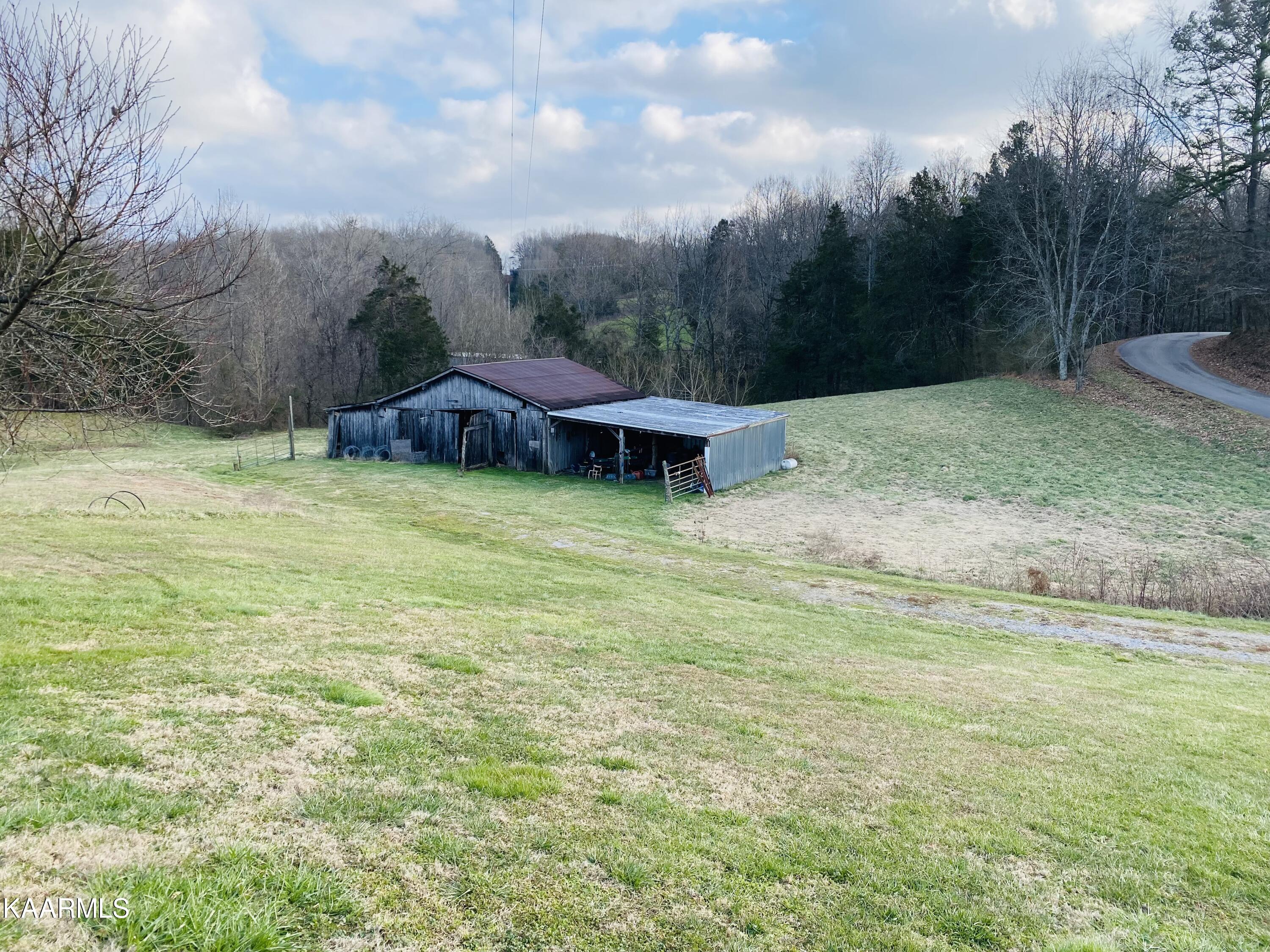 3035 Ester Jones Road Monroe, TN 38573 - Photo 6 of 29 IMG_0394