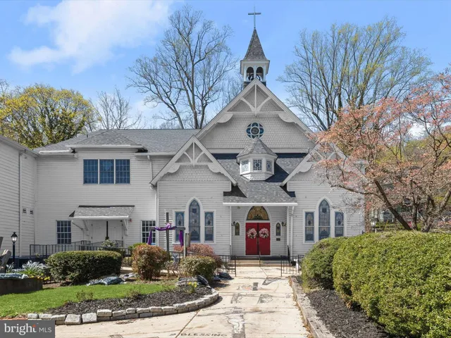 $750,000 | 492 Hawkridge Lane, Sykesville, MD 21784