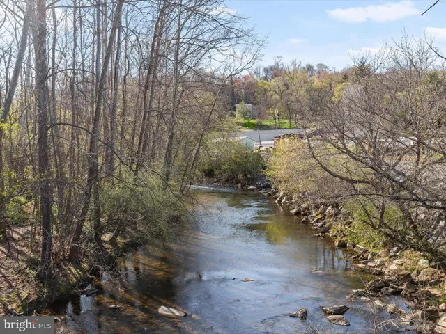 $750,000 | 492 Hawkridge Lane, Sykesville, MD 21784