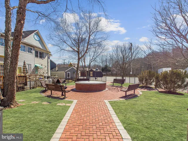 $750,000 | 492 Hawkridge Lane, Sykesville, MD 21784