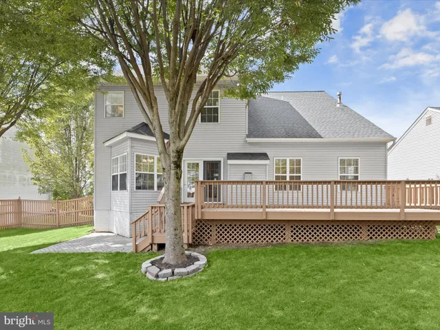 $750,000 | 492 Hawkridge Lane, Sykesville, MD 21784