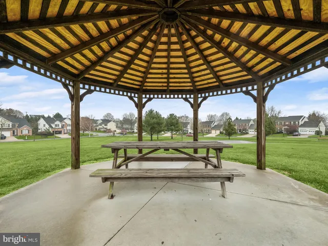 $750,000 | 492 Hawkridge Lane, Sykesville, MD 21784