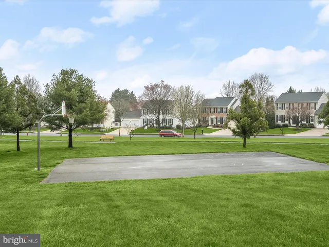 $750,000 | 492 Hawkridge Lane, Sykesville, MD 21784