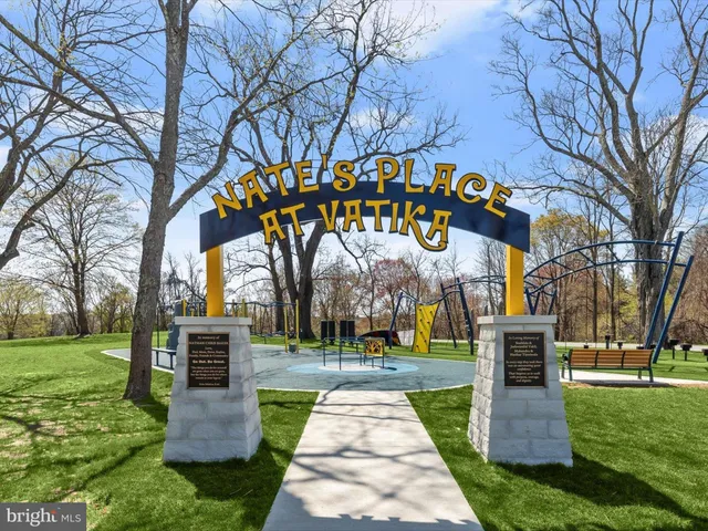 $750,000 | 492 Hawkridge Lane, Sykesville, MD 21784