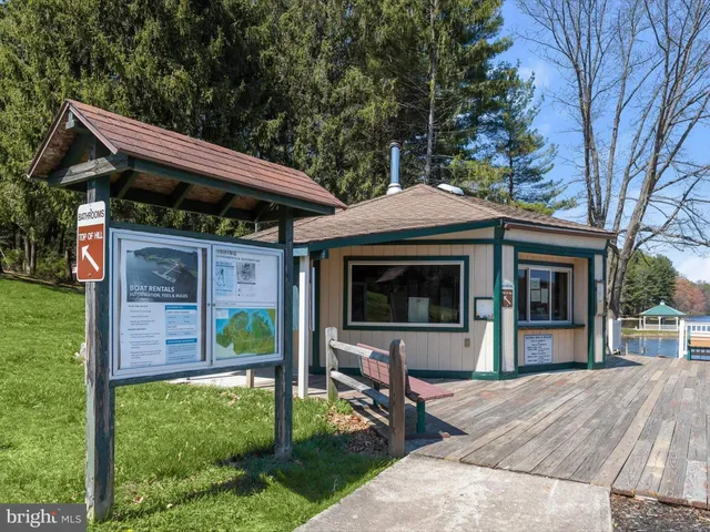 $750,000 | 492 Hawkridge Lane, Sykesville, MD 21784