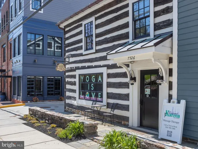 $750,000 | 492 Hawkridge Lane, Sykesville, MD 21784