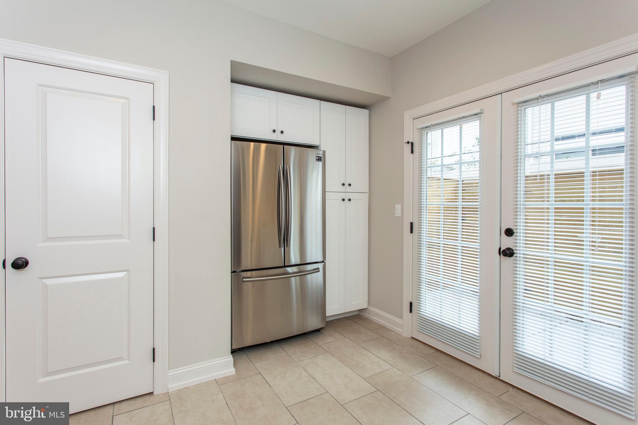 2052 Gerritt Street Philadelphia, PA 19146 - Photo 10 of 32 a view of empty room with front door