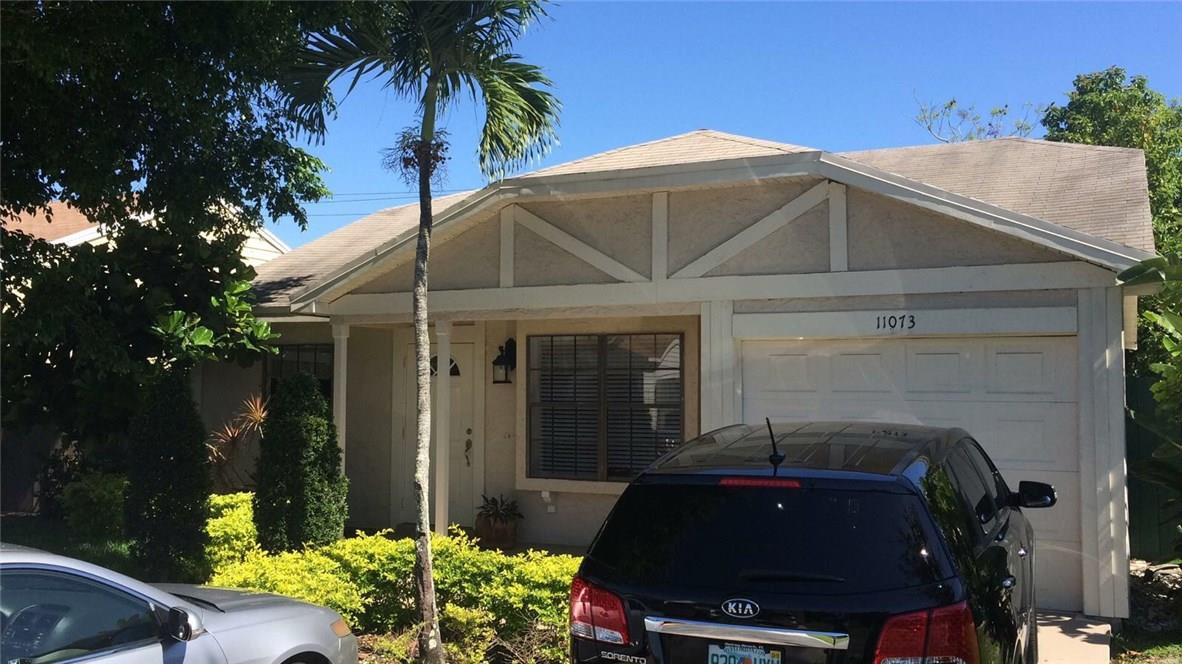 11073 Model Circle East Boca Raton, FL 33428 - Photo 3 of 26 Photo 3