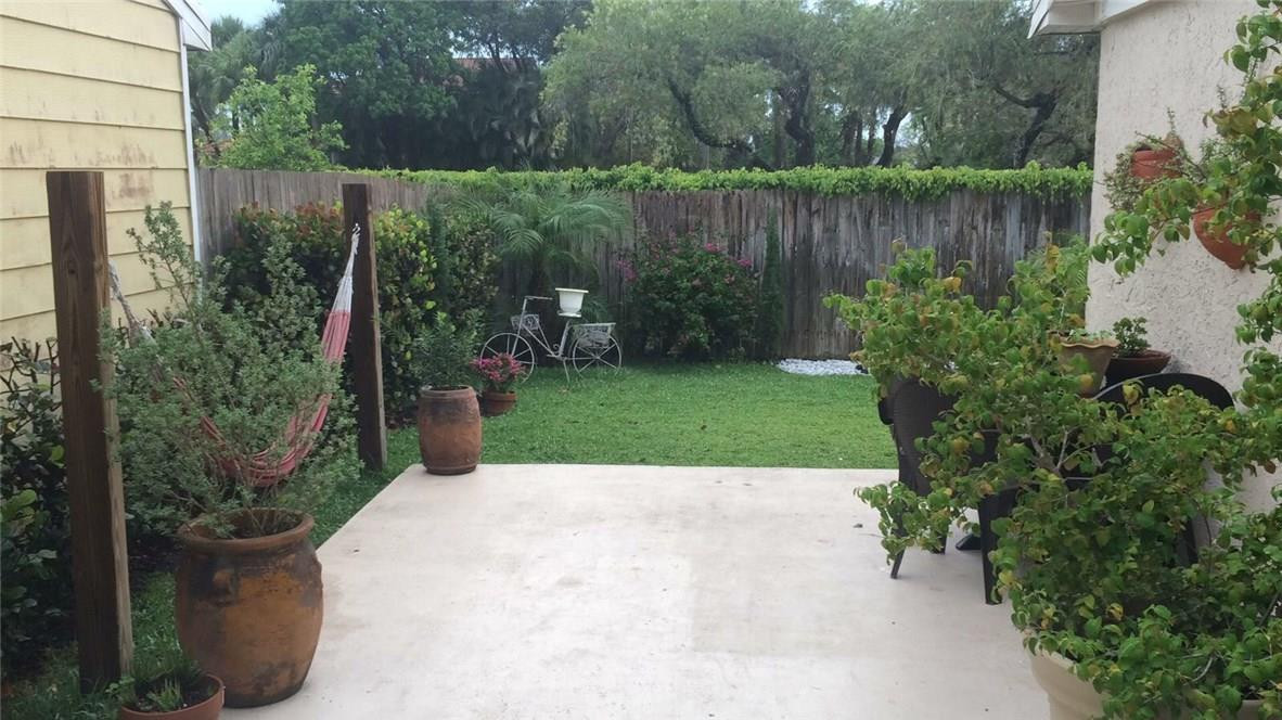 11073 Model Circle East Boca Raton, FL 33428 - Photo 6 of 26 Photo 6