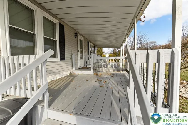 $90,000 | 37 Stacey Drive, Walnutport, PA 18088